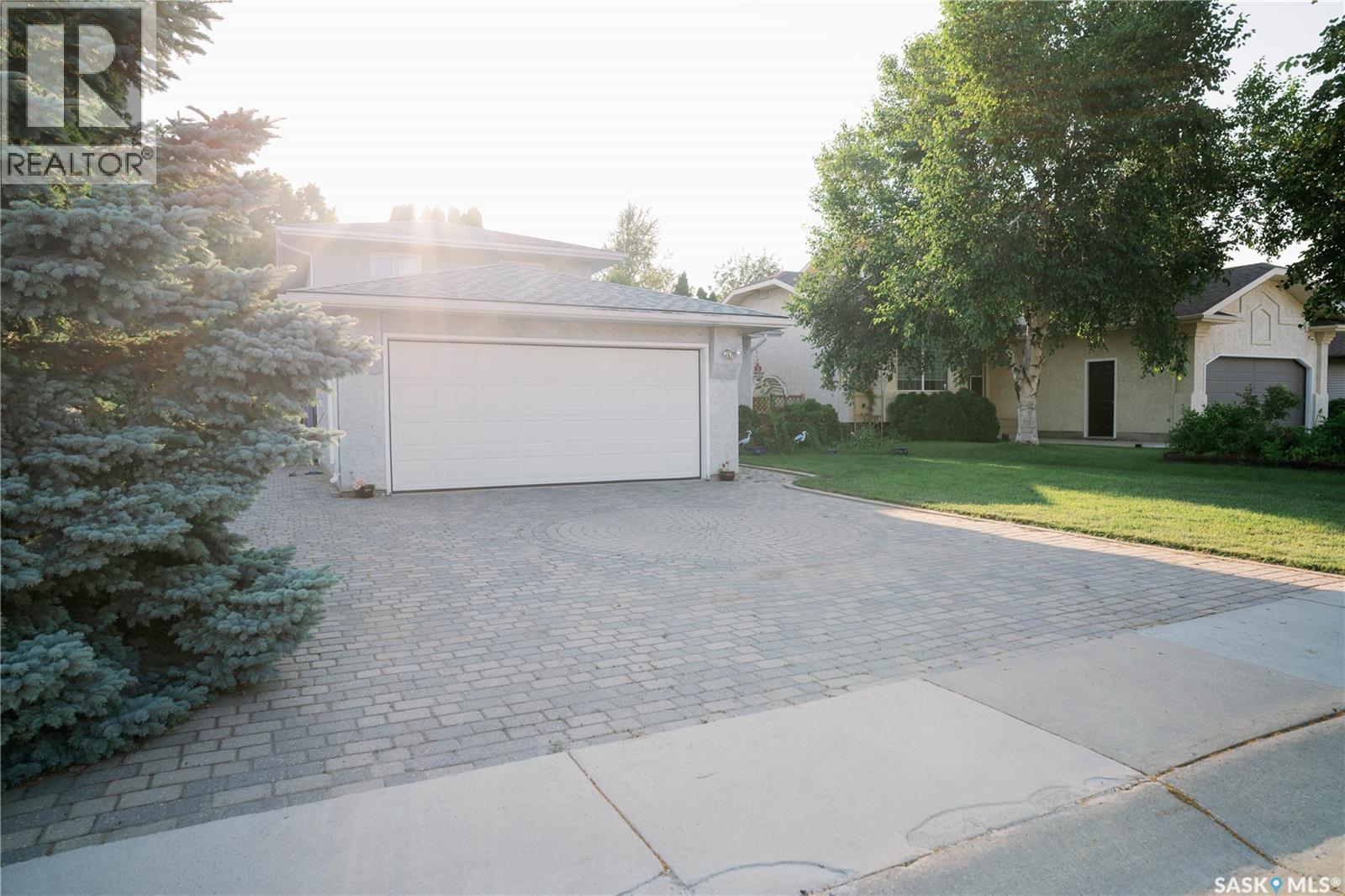 939 Haslam Crescent, Saskatoon, SK - Outdoor