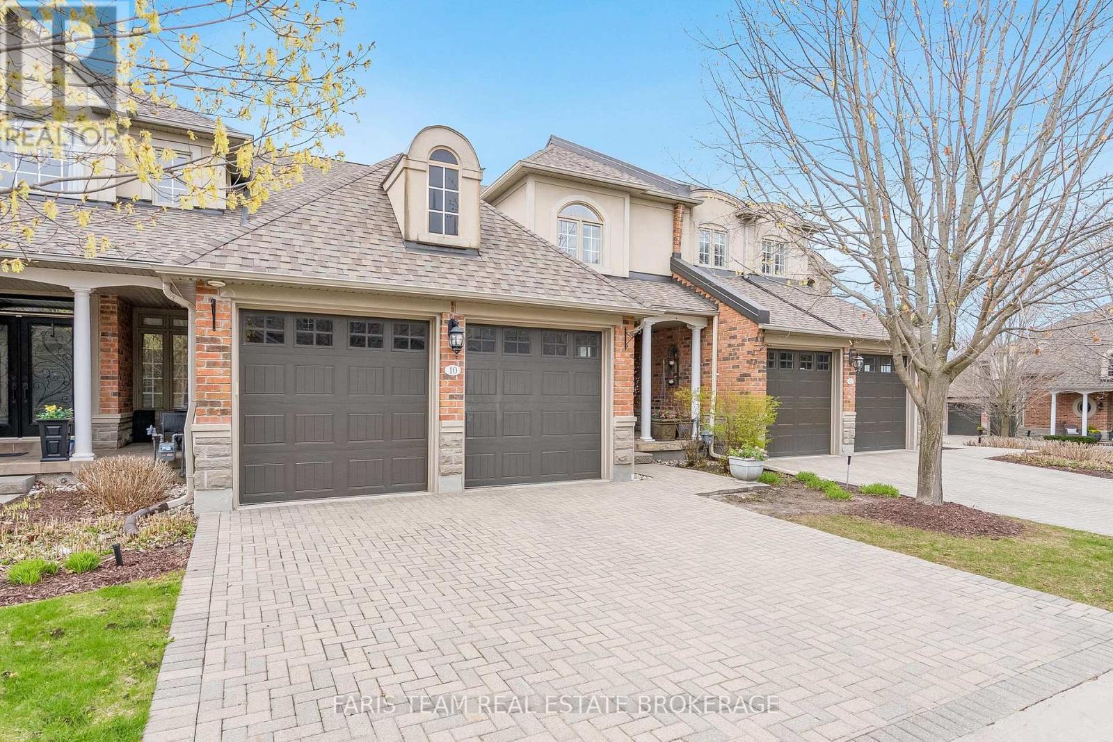 10 Wilton Trail, Aurora, ON - Outdoor With Facade