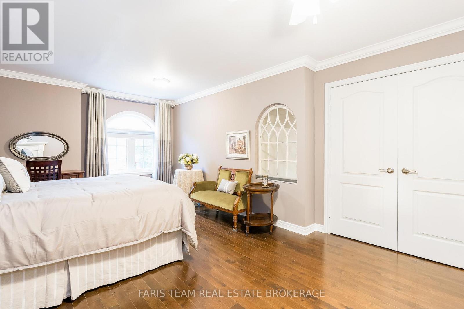 10 Wilton Trail, Aurora, ON - Indoor Photo Showing Bedroom