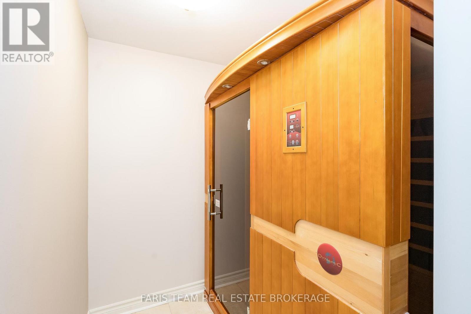 10 Wilton Trail, Aurora, ON - Indoor Photo Showing Other Room