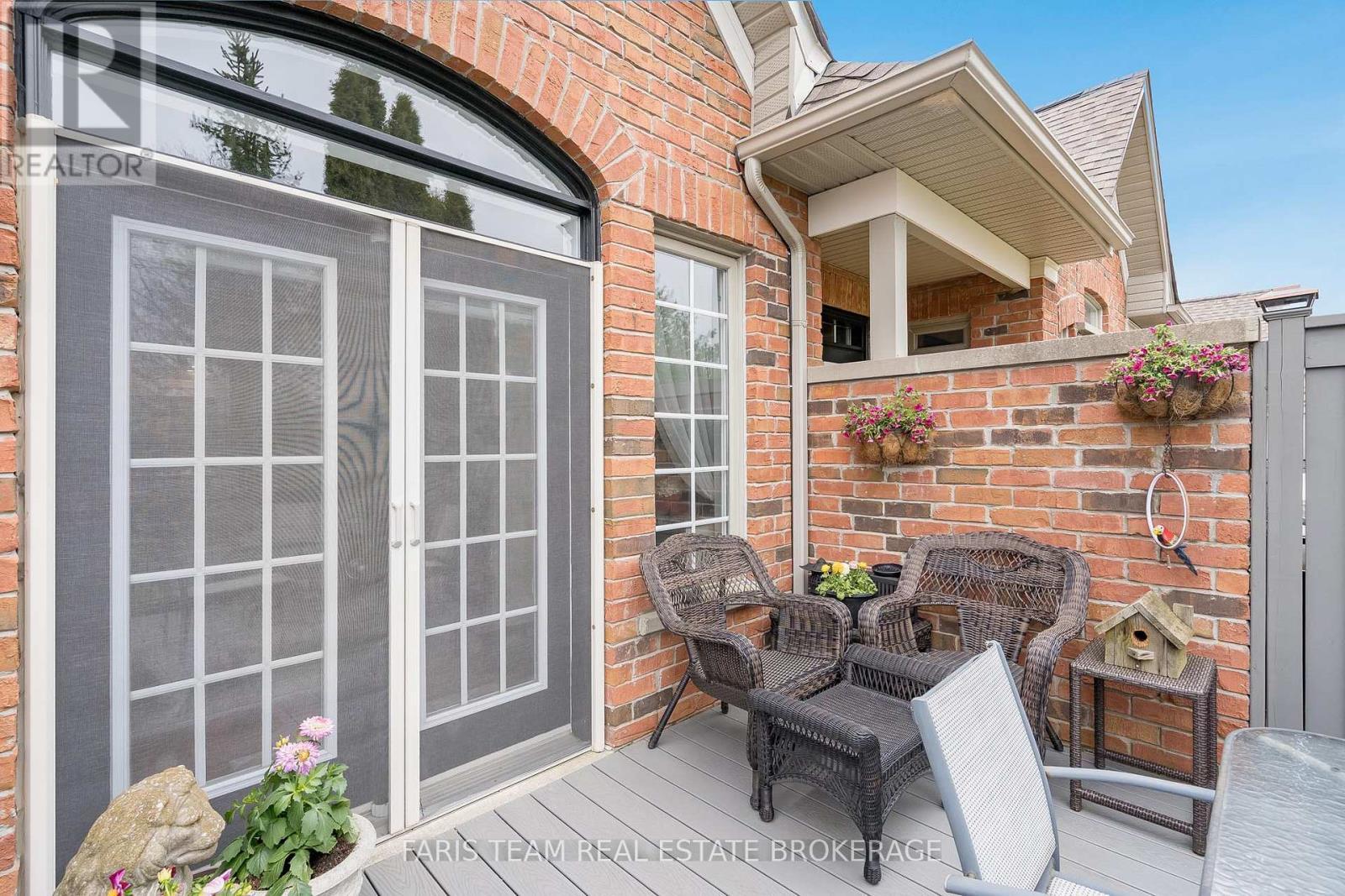 10 Wilton Trail, Aurora, ON - Outdoor With Deck Patio Veranda With Exterior