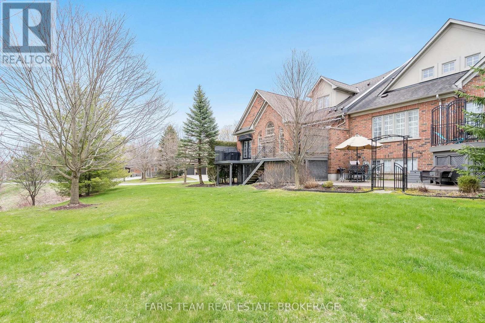 10 Wilton Trail, Aurora, ON - Outdoor