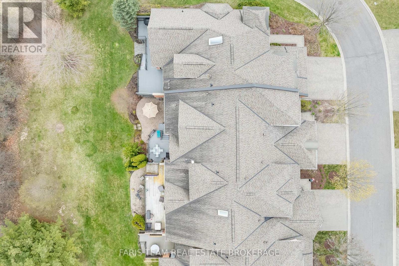 10 Wilton Trail, Aurora, ON -