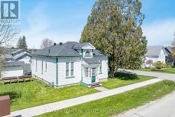 16 PEEL STREET Penetanguishene, ON L9M 1A6