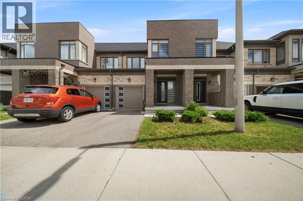 166 Deerpath Drive Unit# 32, Guelph, ON - Outdoor With Facade