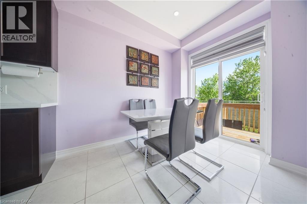 166 Deerpath Drive Unit# 32, Guelph, ON - Indoor