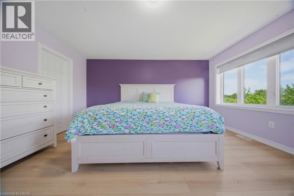 166 Deerpath Drive Unit# 32, Guelph, ON - Indoor Photo Showing Bedroom