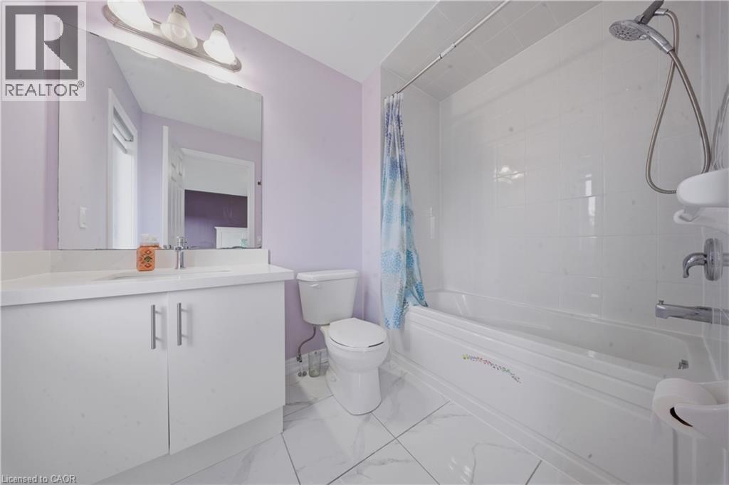 166 Deerpath Drive Unit# 32, Guelph, ON - Indoor Photo Showing Bathroom