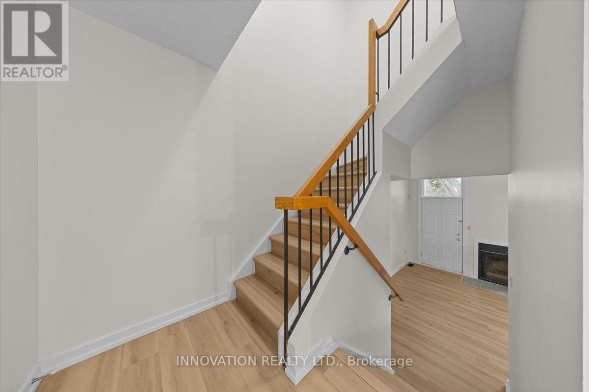 2 - 76 Esterlawn Private, Ottawa, ON - Indoor Photo Showing Other Room