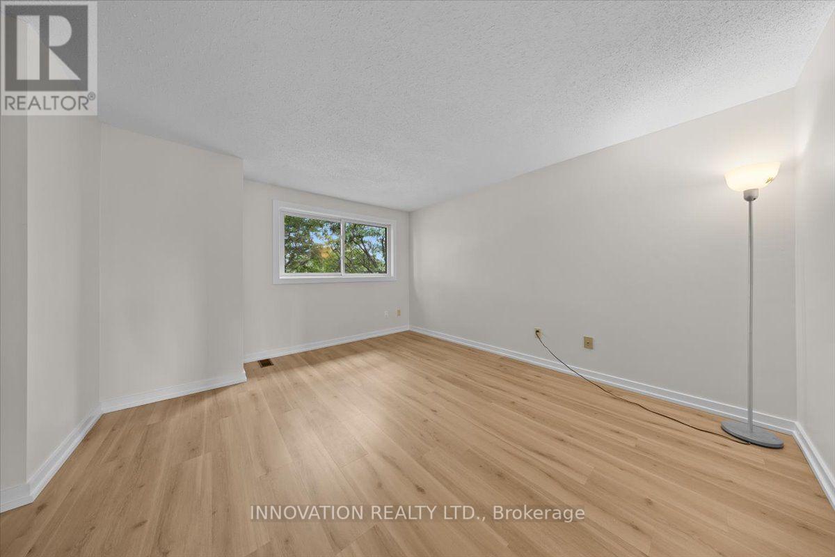 2 - 76 Esterlawn Private, Ottawa, ON - Indoor Photo Showing Other Room