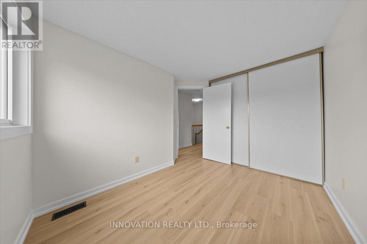 2 - 76 Esterlawn Private, Ottawa, ON - Indoor Photo Showing Other Room