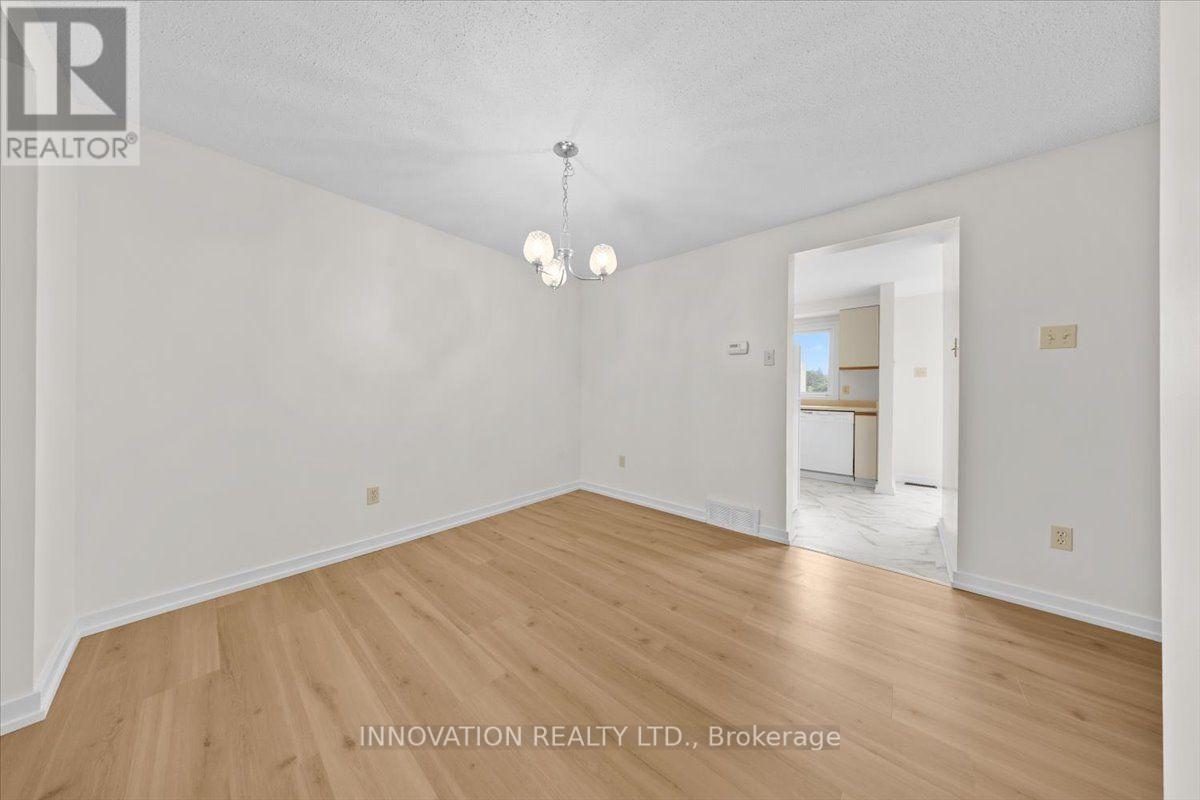 2 - 76 Esterlawn Private, Ottawa, ON - Indoor Photo Showing Other Room