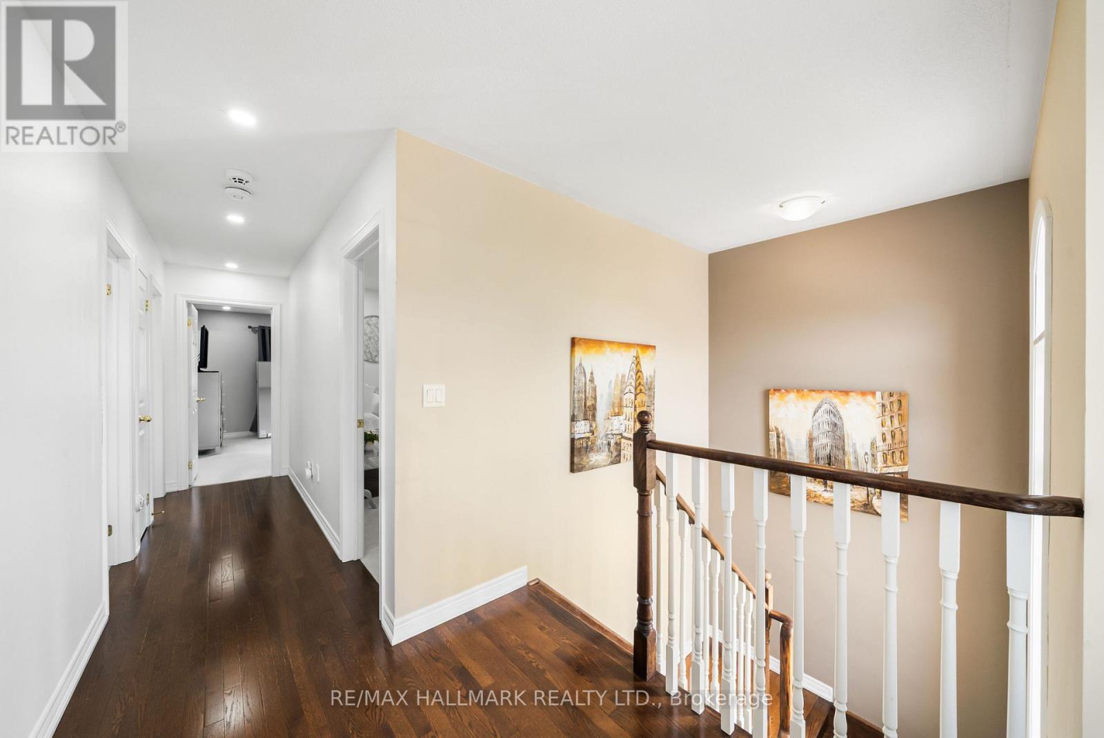 oak staircase. - 152 Mcdonald Crescent, Clarington, ON - Indoor Photo Showing Other Room