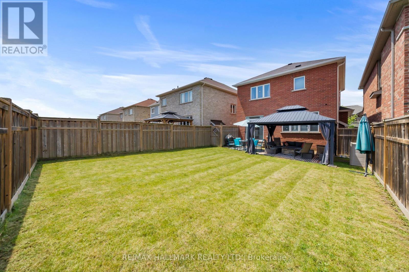 What a yard! - 152 Mcdonald Crescent, Clarington, ON - Outdoor With Exterior