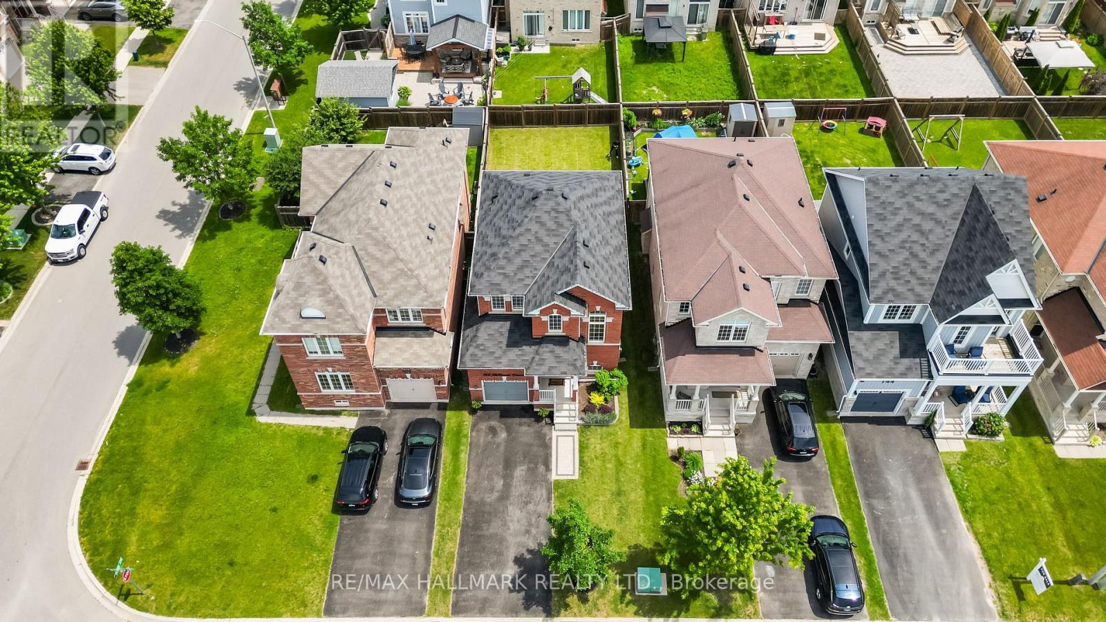 152 Mcdonald Crescent, Clarington, ON - Outdoor
