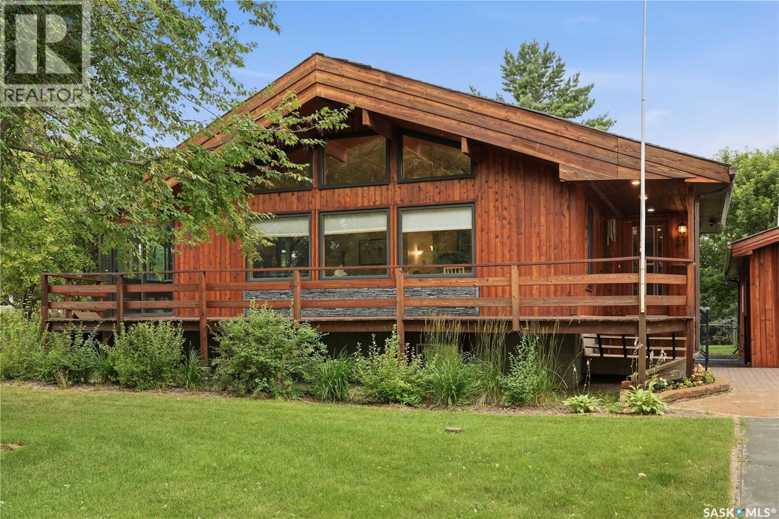 21 Meadow Road, White City, SK - Outdoor