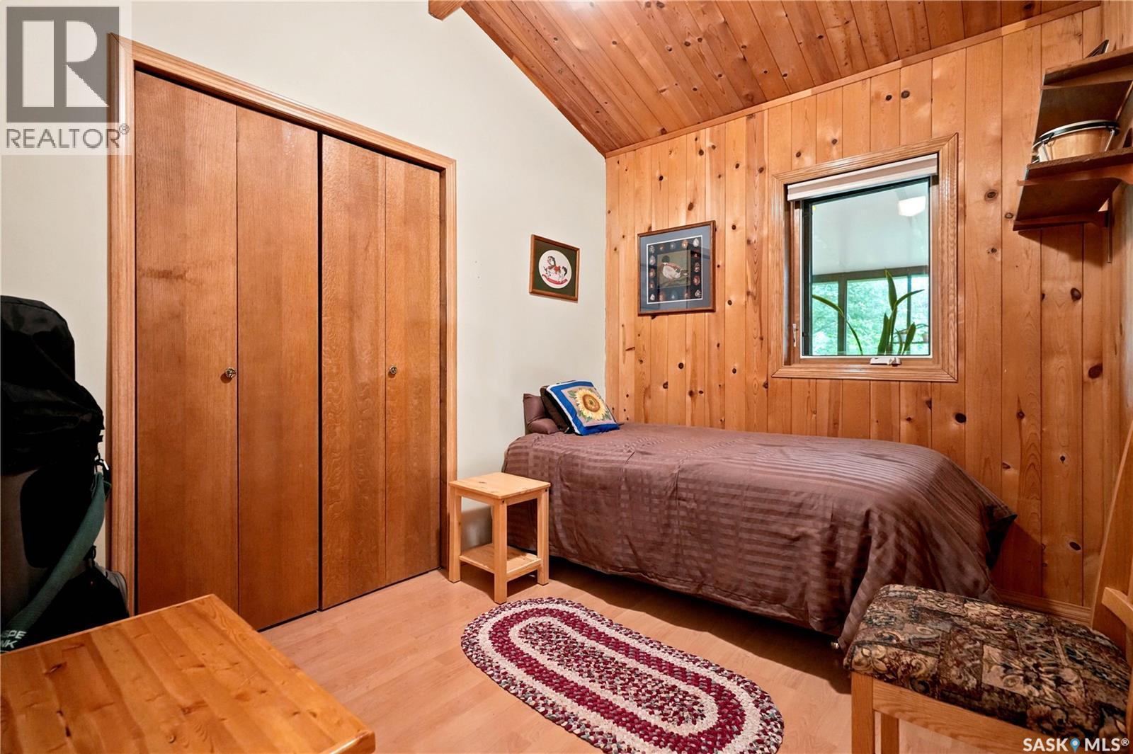 21 Meadow Road, White City, SK - Indoor Photo Showing Bedroom