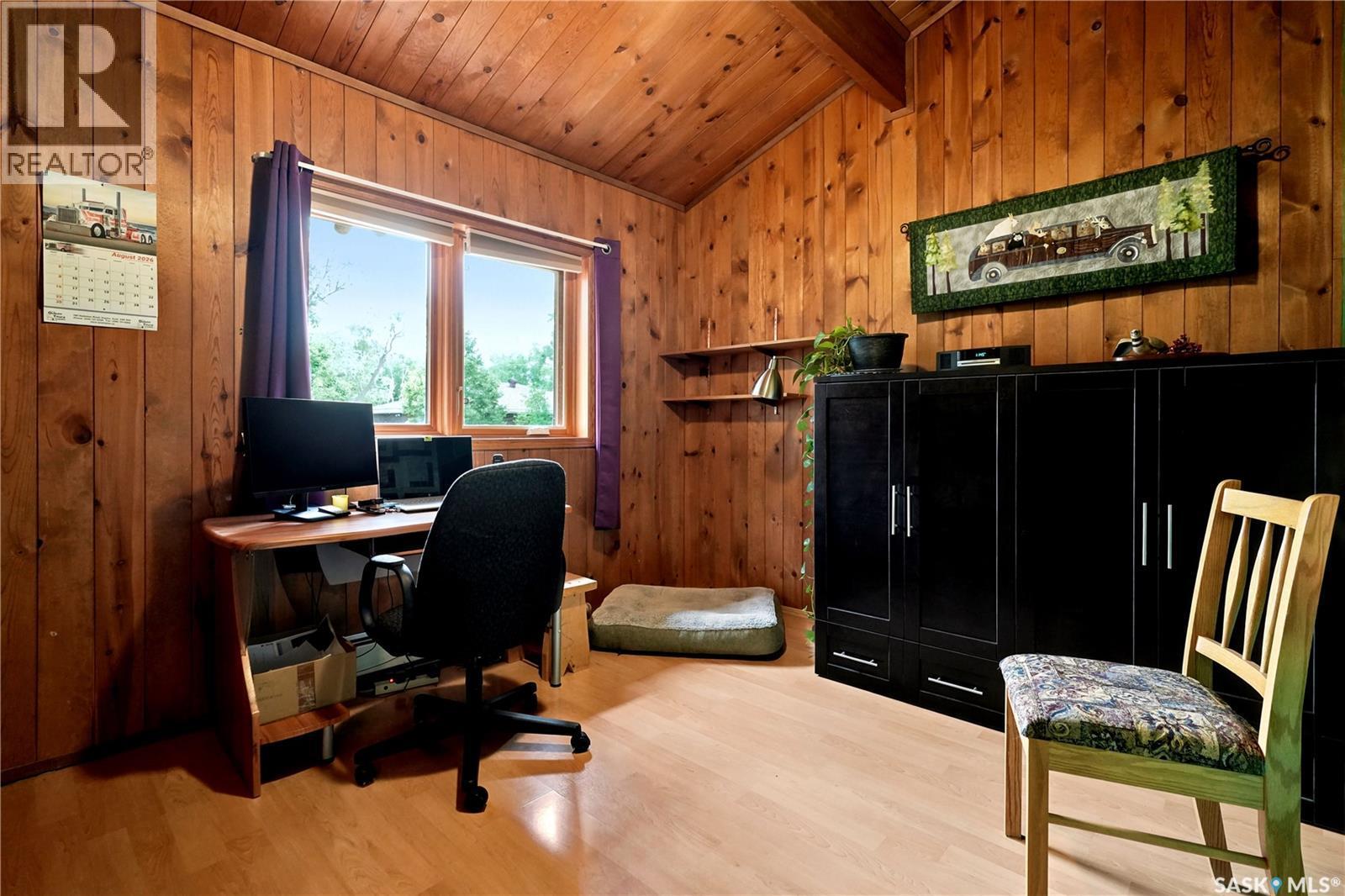 21 Meadow Road, White City, SK - Indoor Photo Showing Office