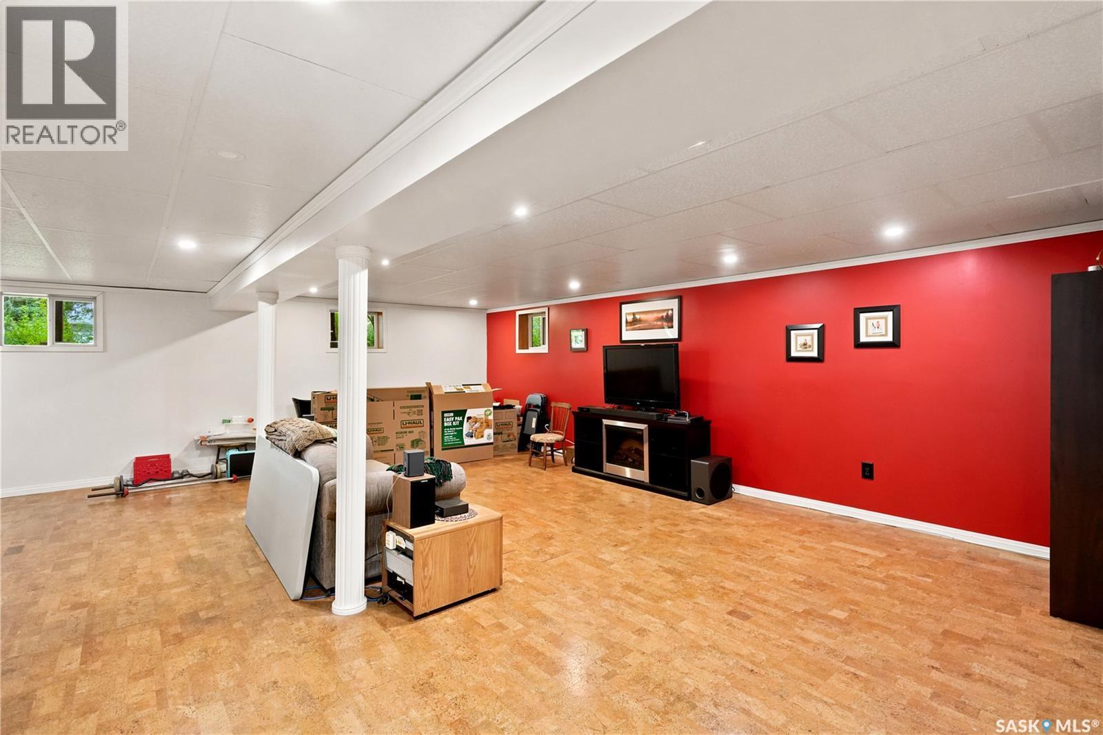 21 Meadow Road, White City, SK - Indoor Photo Showing Other Room
