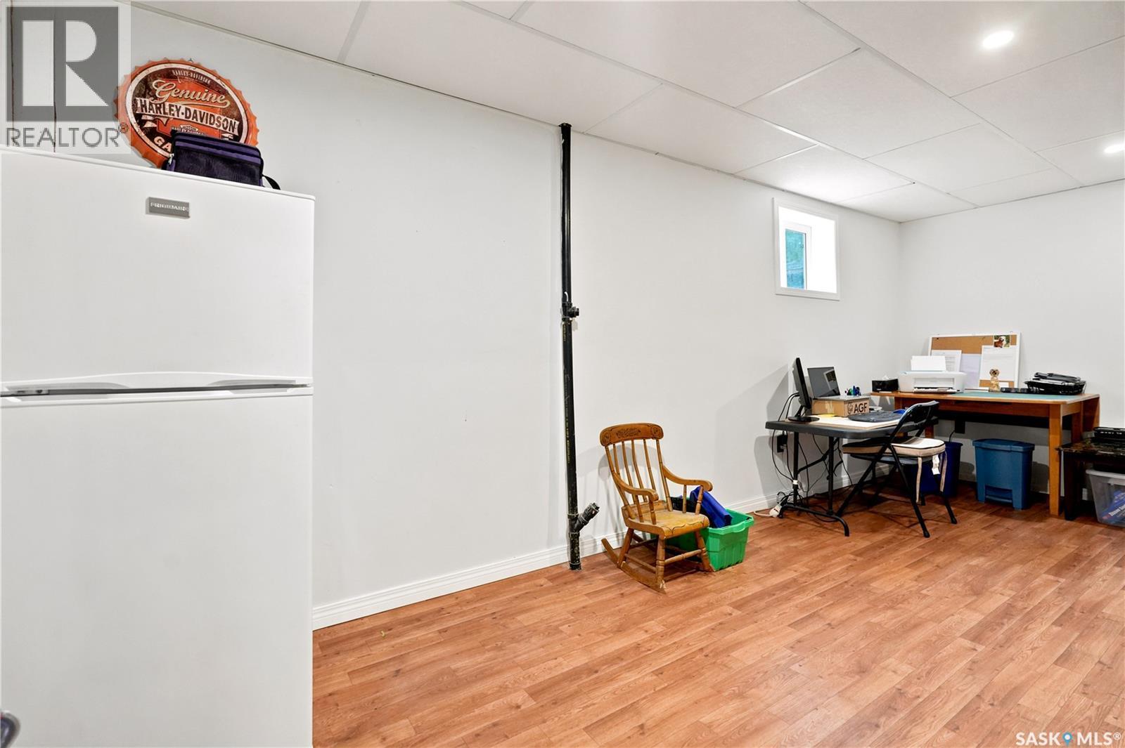 21 Meadow Road, White City, SK - Indoor Photo Showing Other Room