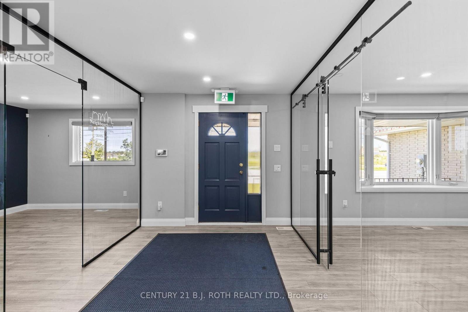 355 Mapleview Drive W, Barrie, ON