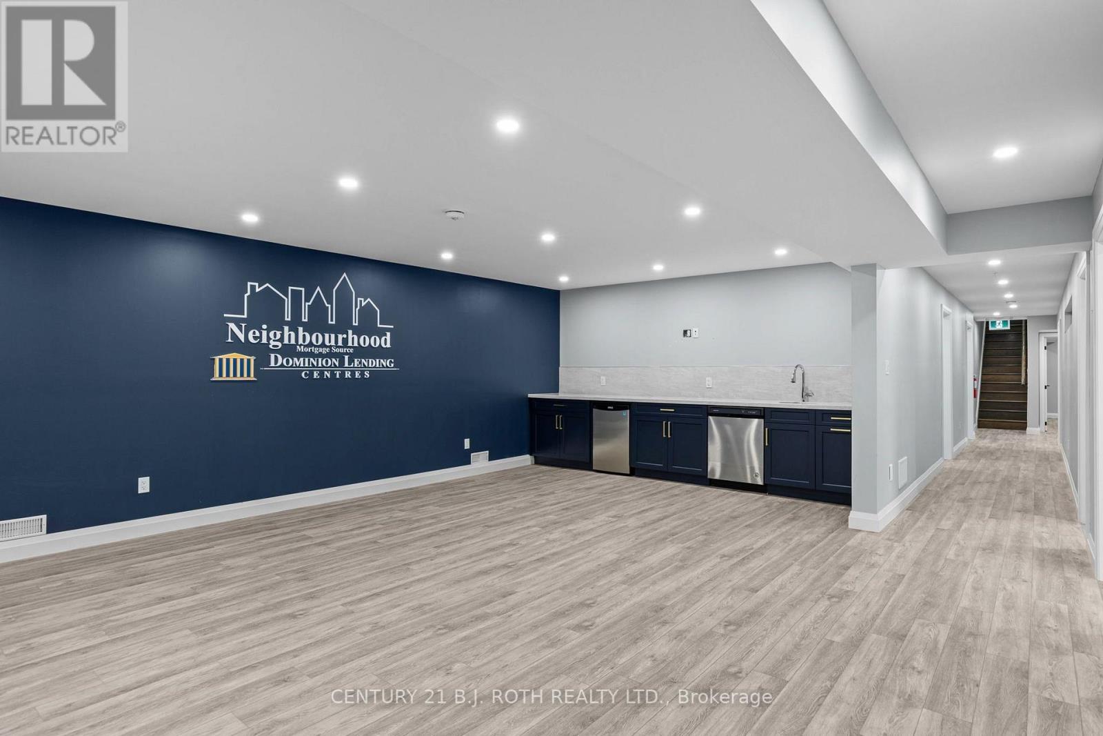 355 Mapleview Drive W, Barrie, ON