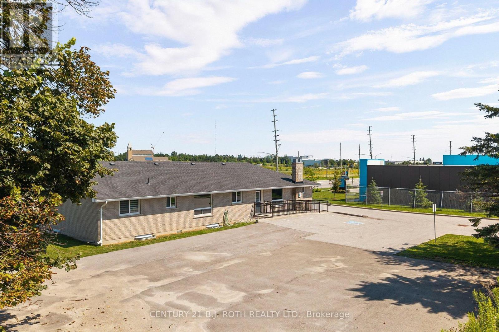 355 Mapleview Drive W, Barrie, ON