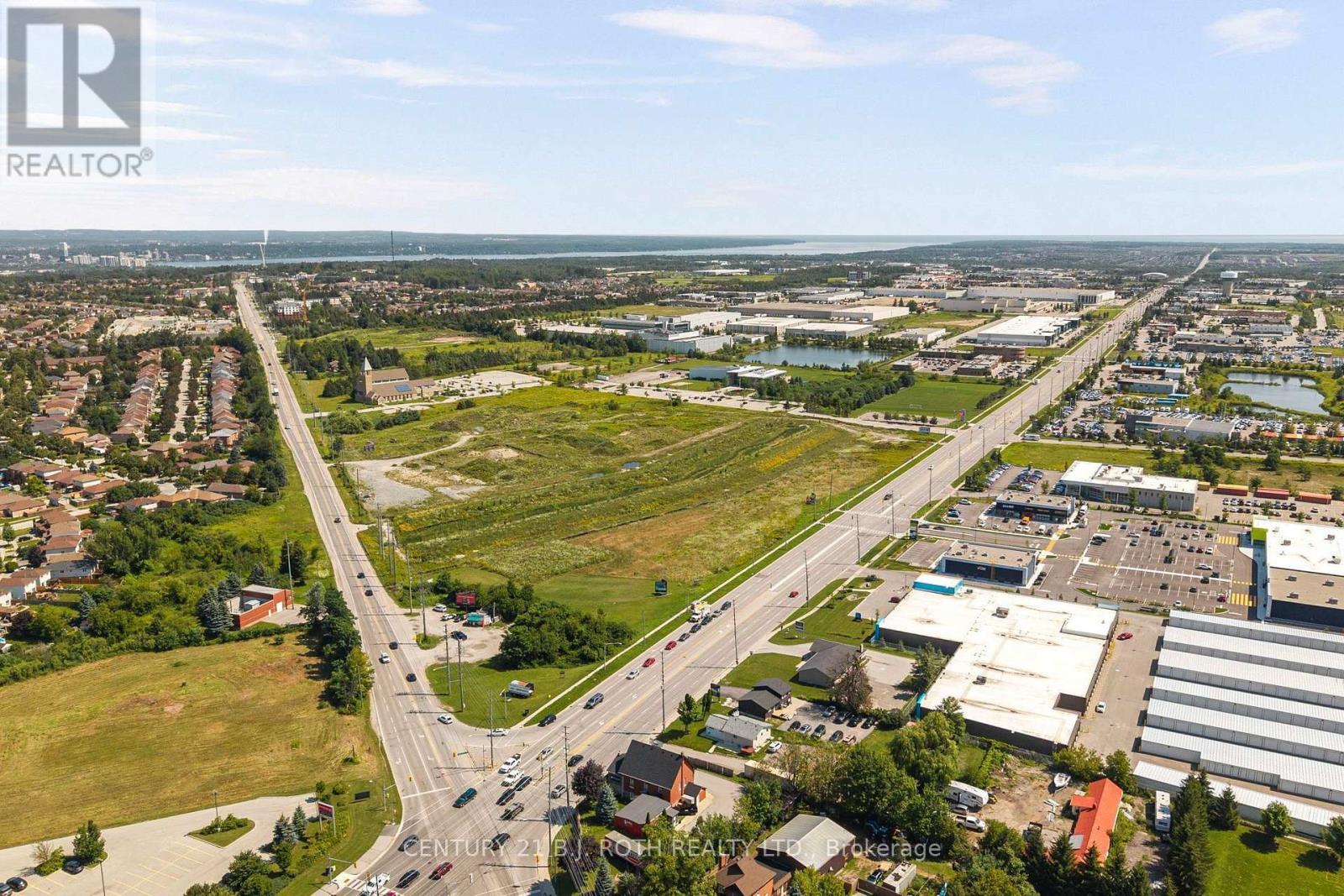 355 Mapleview Drive W, Barrie, ON