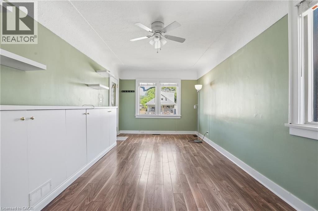 96 Paling Avenue, Hamilton, ON - Indoor Photo Showing Other Room