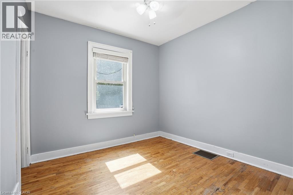 96 Paling Avenue, Hamilton, ON - Indoor Photo Showing Other Room
