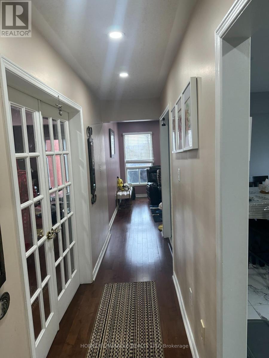 7200 Harding Crescent, Mississauga, ON - Indoor Photo Showing Other Room