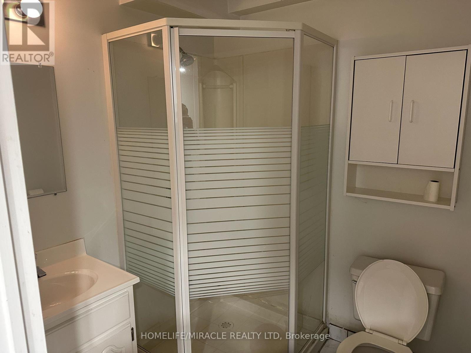 7200 Harding Crescent, Mississauga, ON - Indoor Photo Showing Bathroom