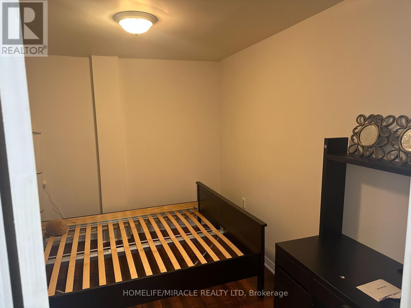 7200 Harding Crescent, Mississauga, ON - Indoor