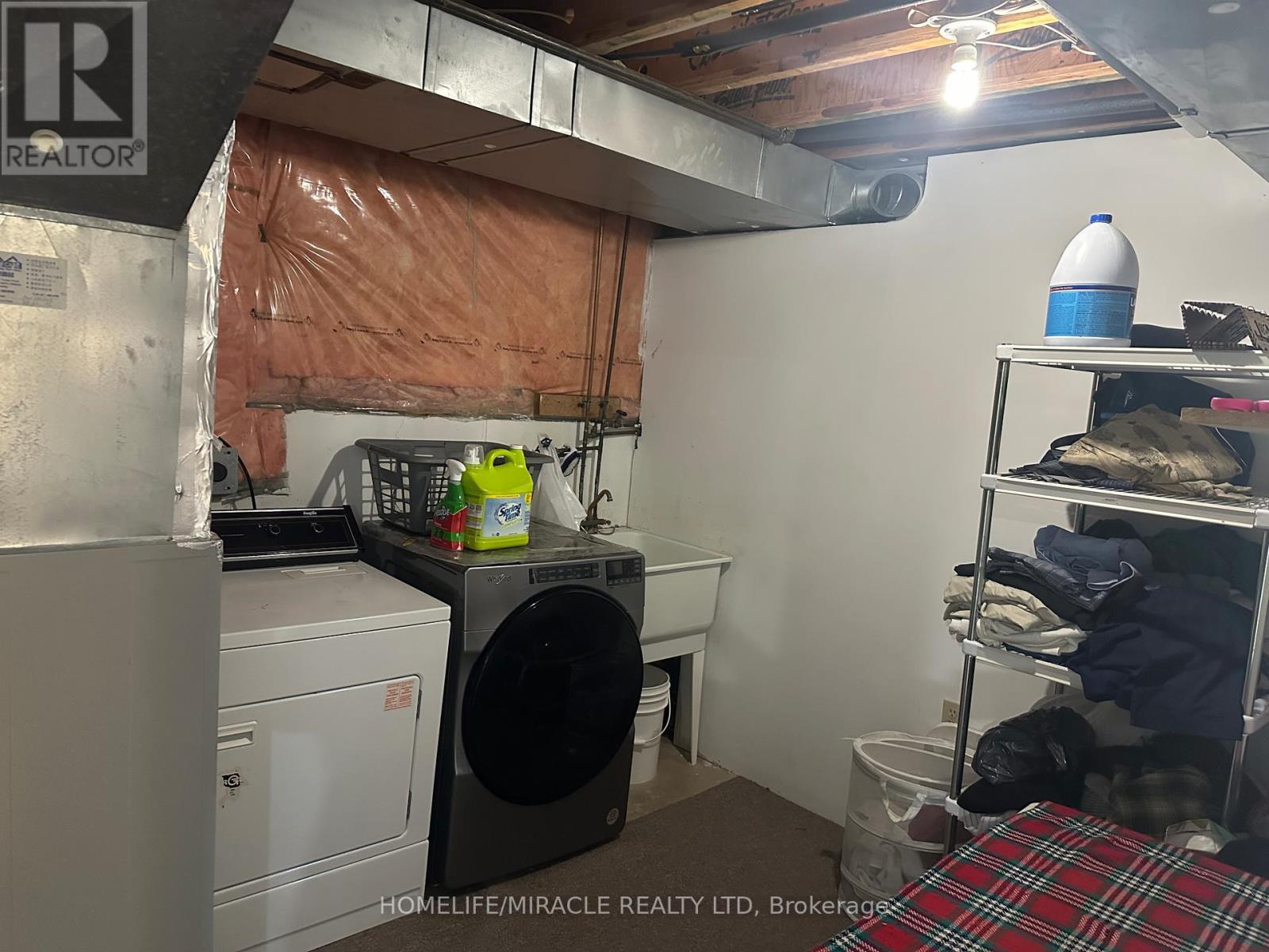 7200 Harding Crescent, Mississauga, ON - Indoor Photo Showing Laundry Room