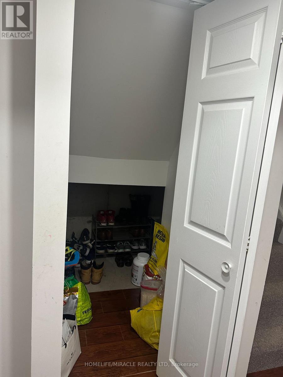 7200 Harding Crescent, Mississauga, ON - Indoor Photo Showing Other Room