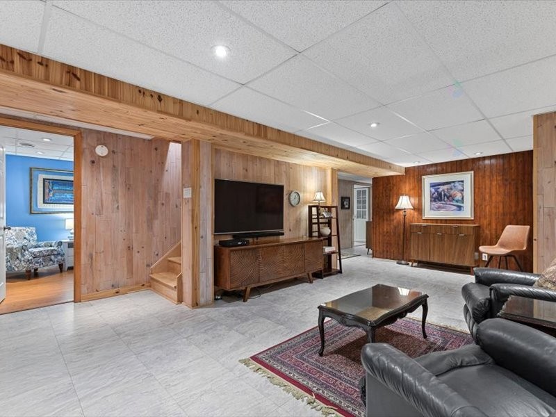 Salle familiale - 100 Ch. De La Seigneurie, Rigaud, QC - Indoor