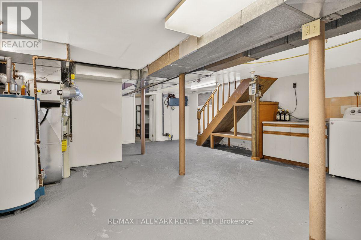 511 Northcliffe Boulevard, Toronto, ON - Indoor Photo Showing Laundry Room