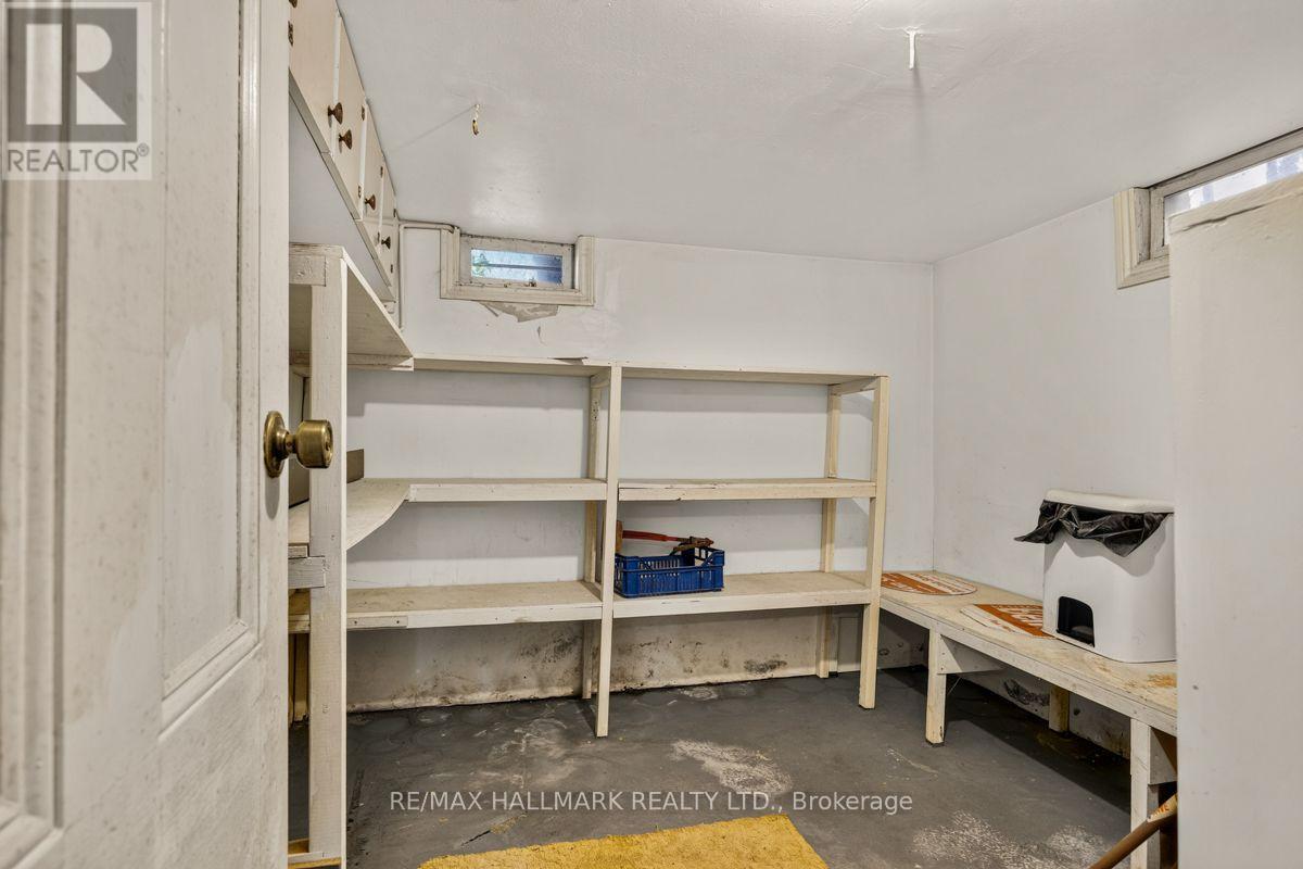 511 Northcliffe Boulevard, Toronto, ON - Indoor With Storage