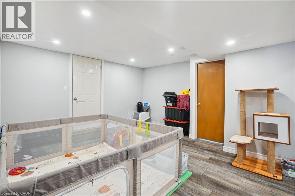 13 Beaucourt Place Unit# Lower, Hamilton, ON - Indoor Photo Showing Other Room