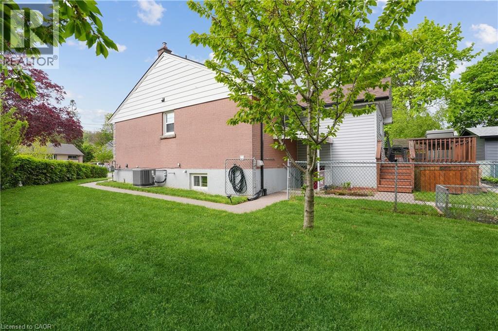 13 Beaucourt Place Unit# Lower, Hamilton, ON - Outdoor