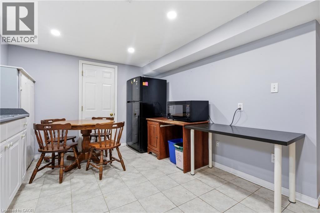 38 High Street, Waterloo, ON - Indoor