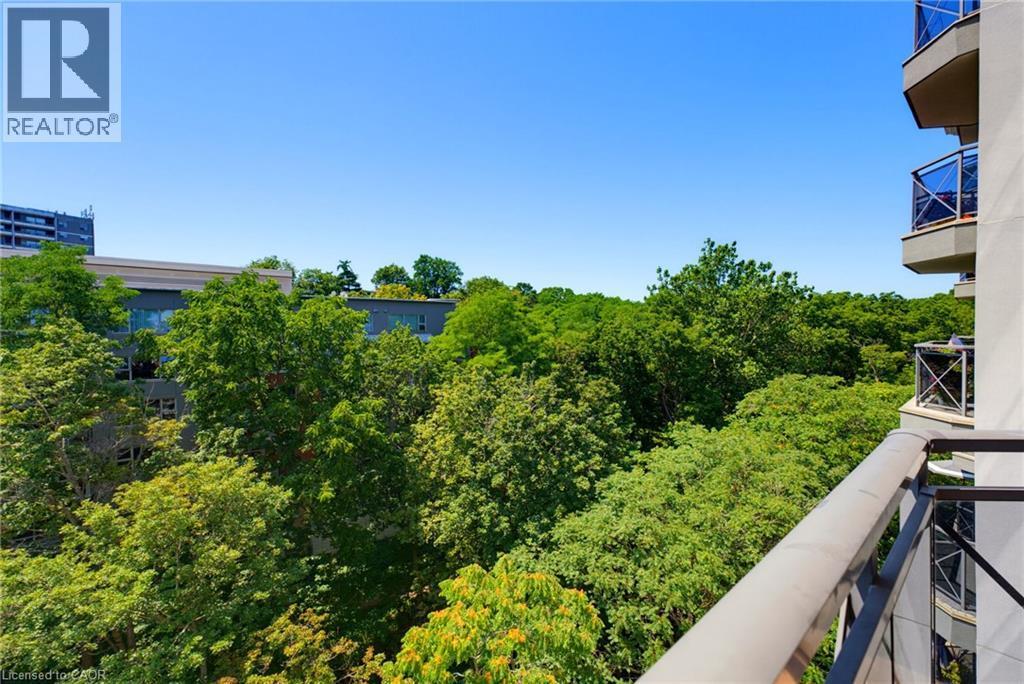 2000 Creekside Drive Unit# 605, Dundas, ON - Outdoor