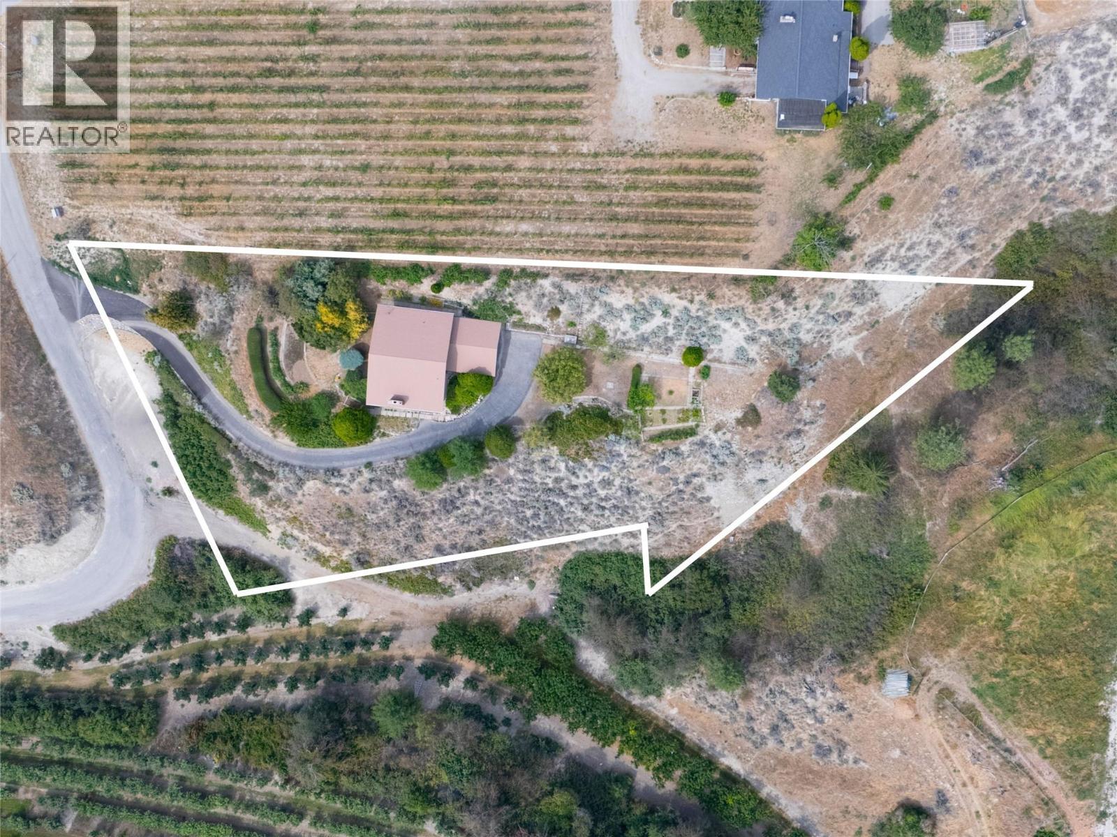 WHITE OUTLINES ARE FOR MARKETING PURPOSES ONLY. BUYER TO CONFIRM LOT BOUNDARIES WITH THE APPROPRIATE GOVERNING BODY DIRECTLY. - 4310 Gulch Road, Naramata, BC