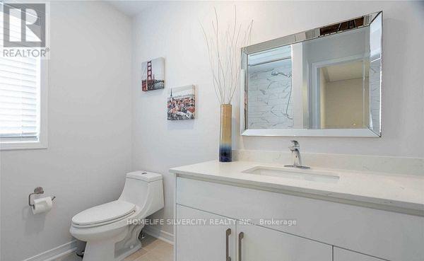 680 Langlaw Drive, Cambridge, ON - Indoor Photo Showing Bathroom