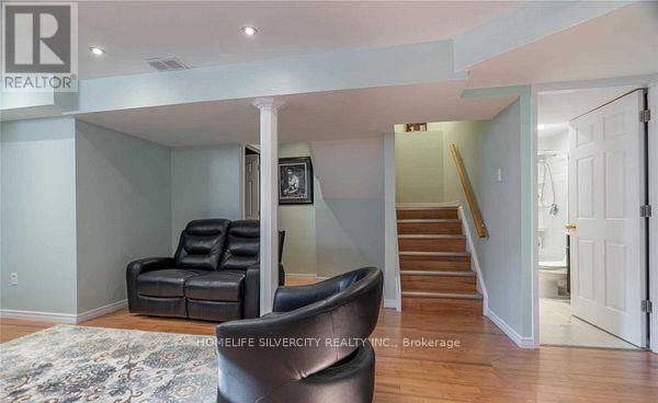 680 Langlaw Drive, Cambridge, ON - Indoor