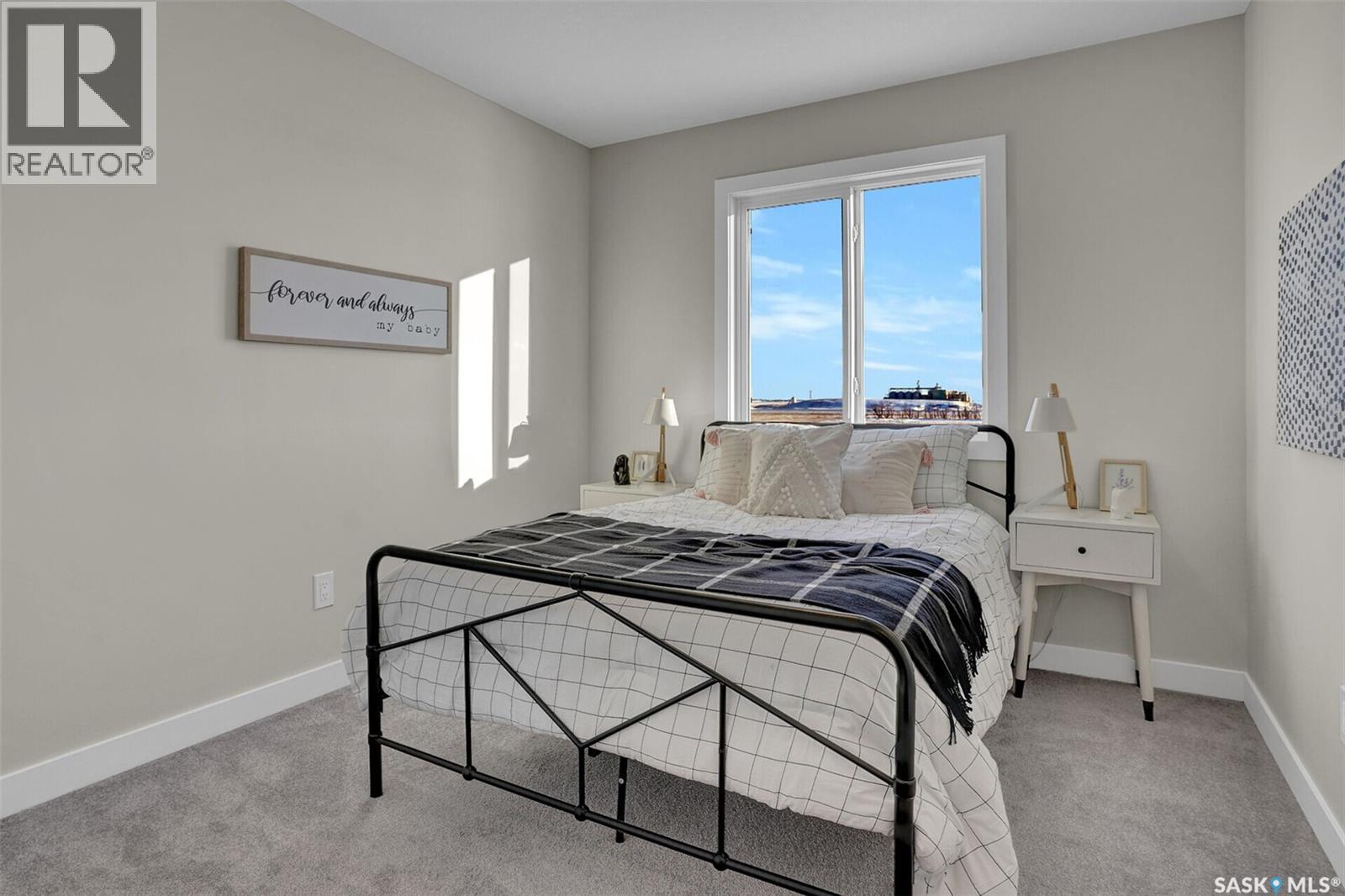 3005 Green Turtle Road, Regina, SK - Indoor Photo Showing Bedroom