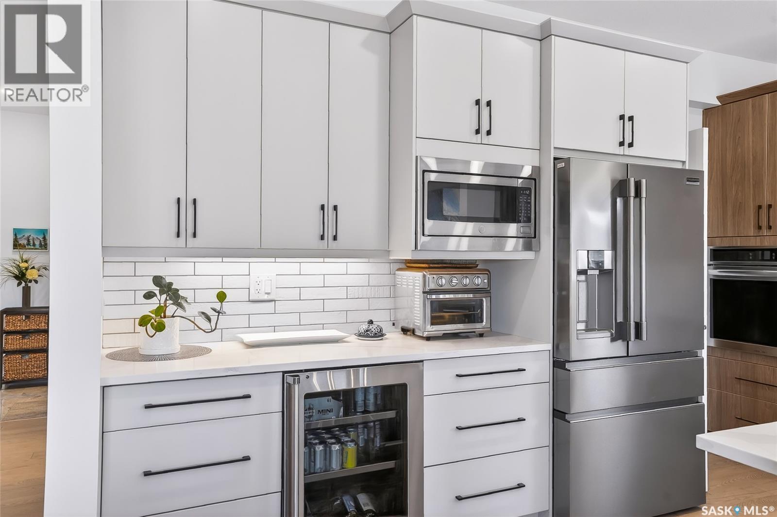 140 Forsey Avenue, Saskatoon, SK - Indoor Photo Showing Kitchen With Upgraded Kitchen