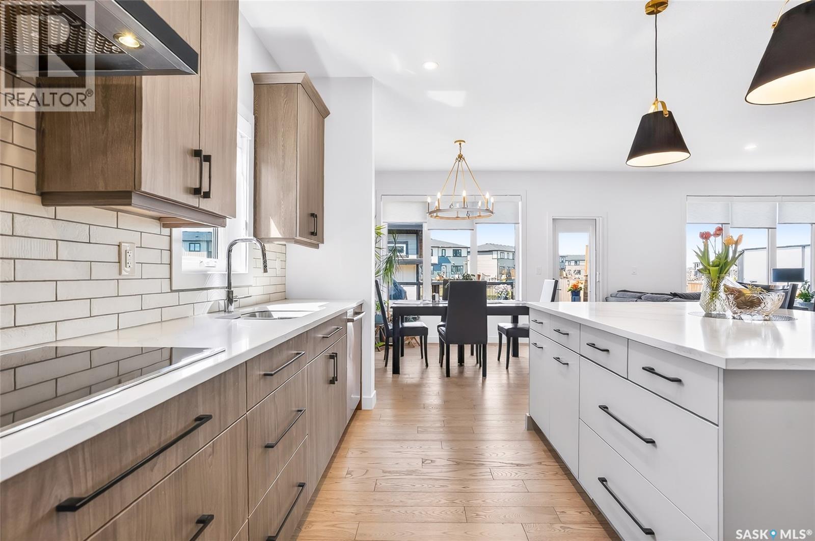 140 Forsey Avenue, Saskatoon, SK - Indoor Photo Showing Kitchen With Upgraded Kitchen