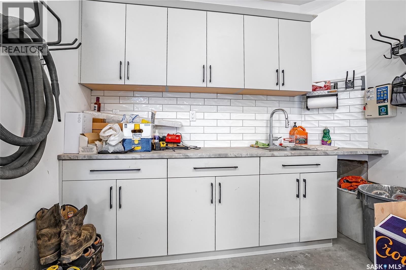 140 Forsey Avenue, Saskatoon, SK - Indoor Photo Showing Kitchen