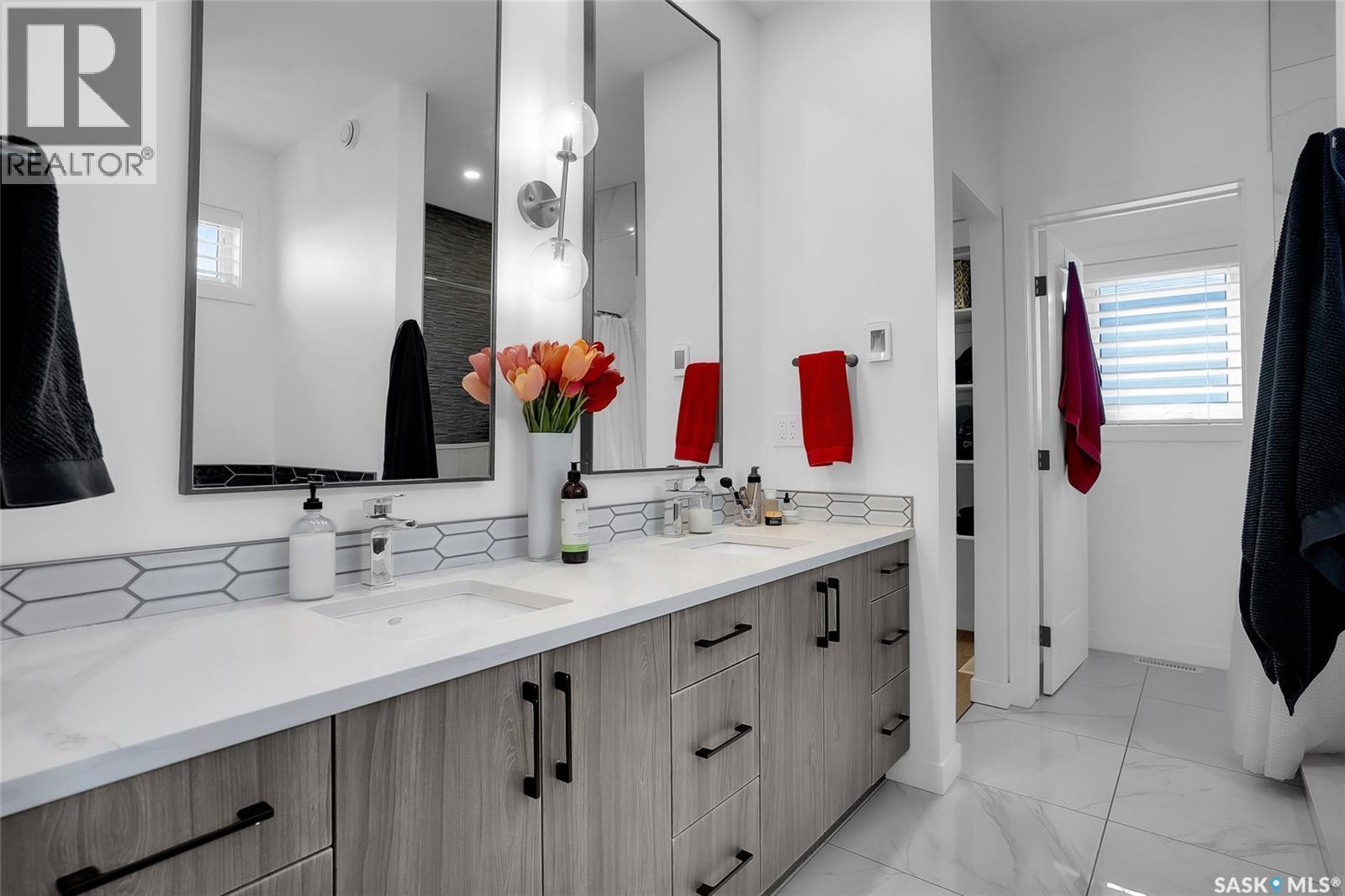 140 Forsey Avenue, Saskatoon, SK - Indoor Photo Showing Bathroom